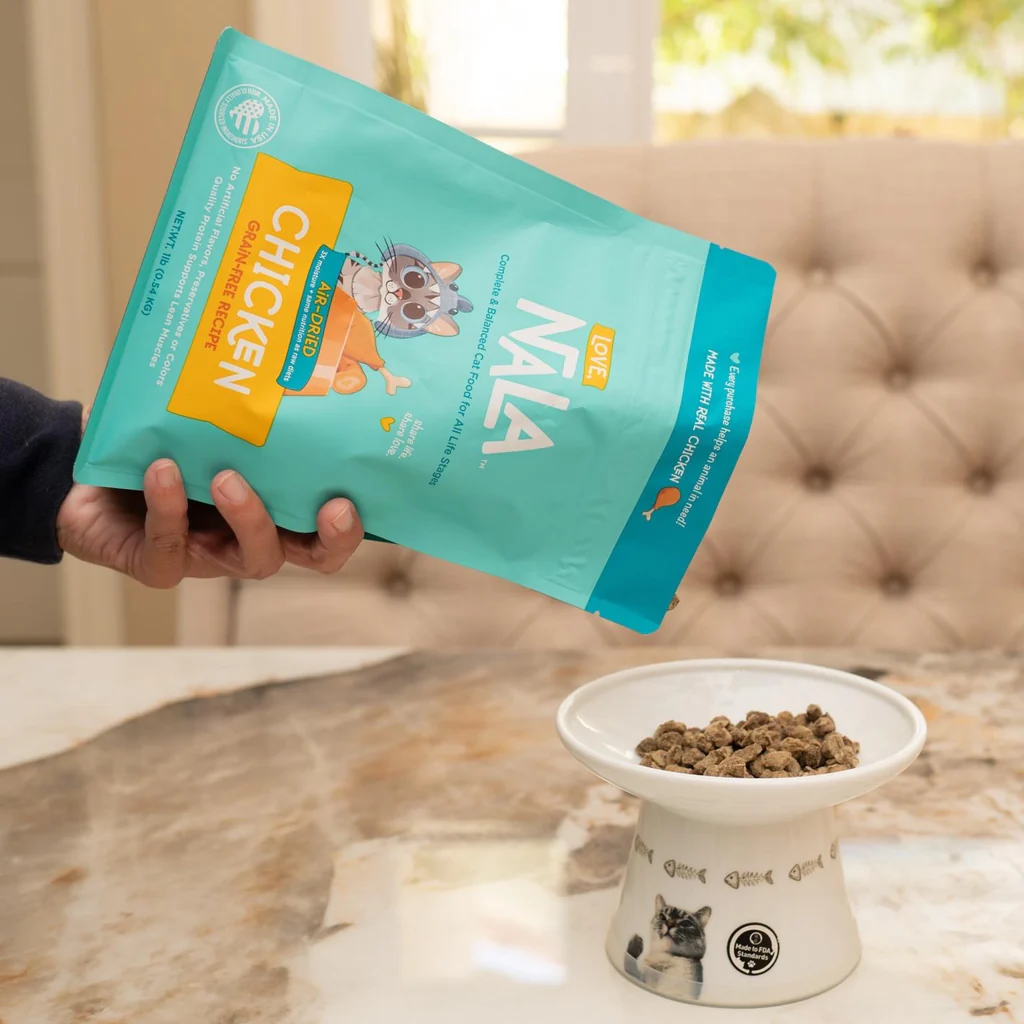 Love, Nala Chicken Grain Free Recipe Air-Dried Adult Cat Food 1lb bag - Image 3